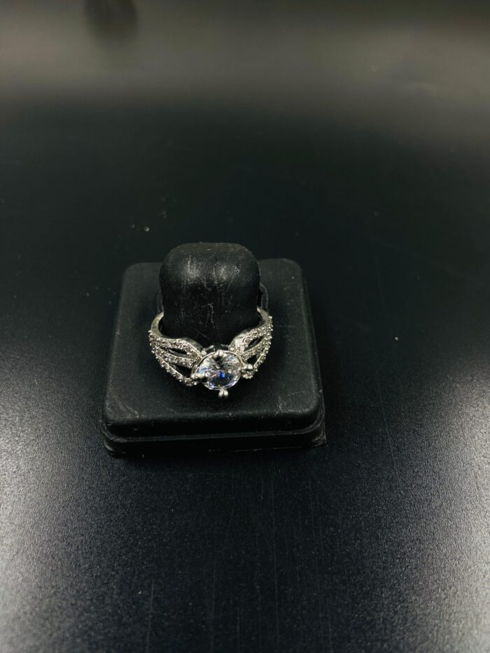 AMERICAN DIAMOND RING - Image 1