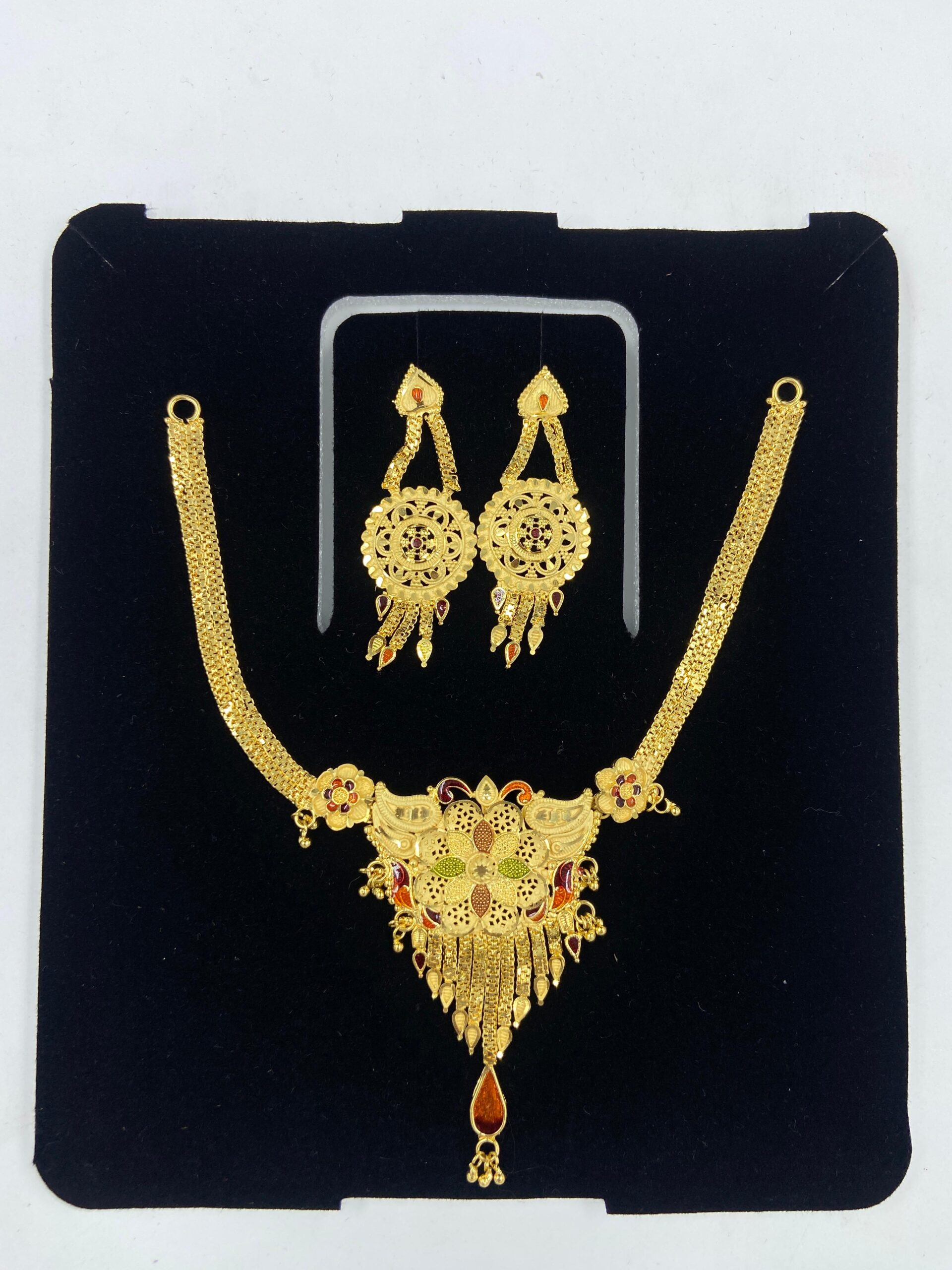 IMG-20250618-WA0074 FORMING NECKLACE - Image 1