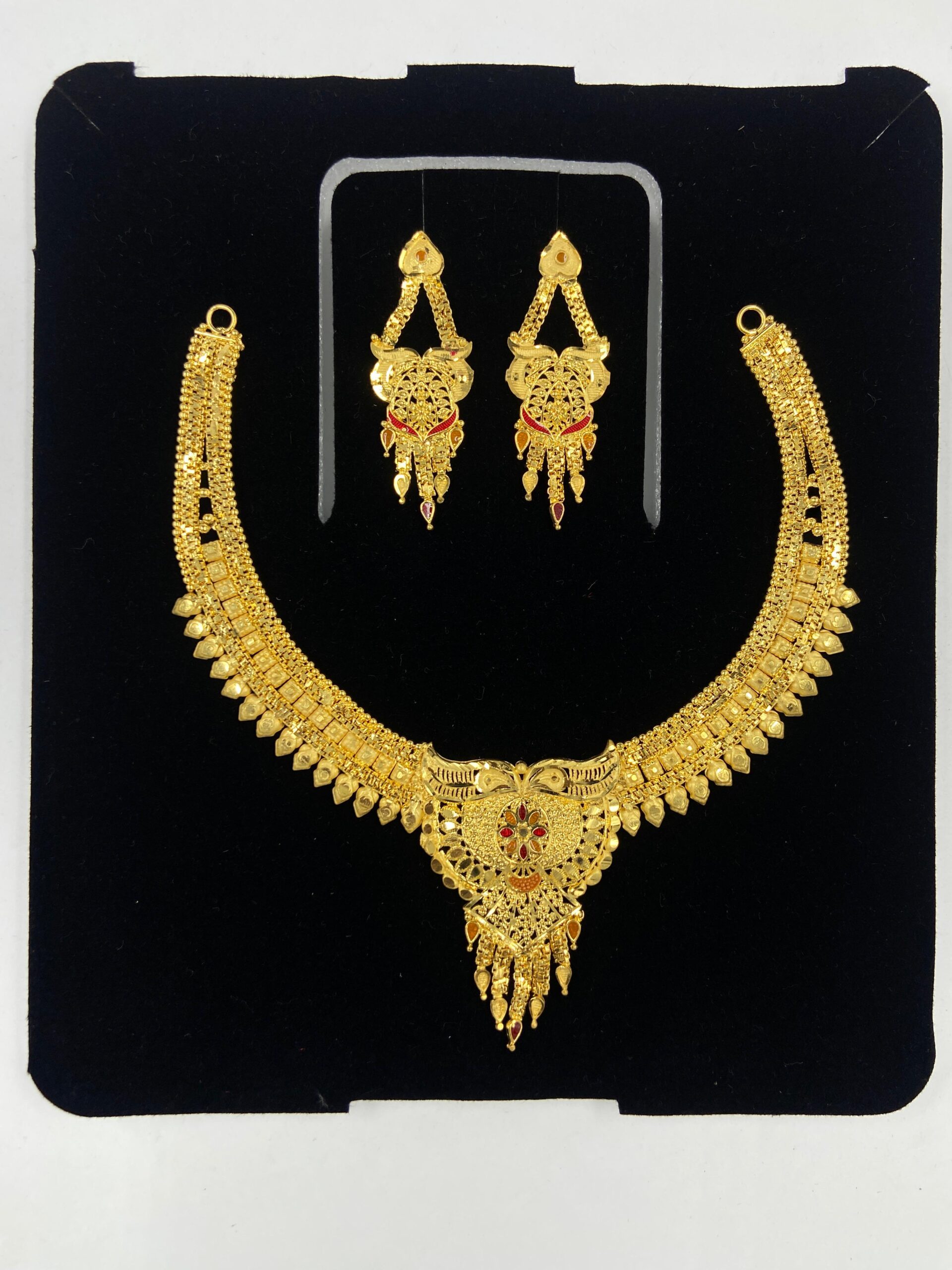 IMG-20250619-WA0035 FORMING NECKLACE - Image 1