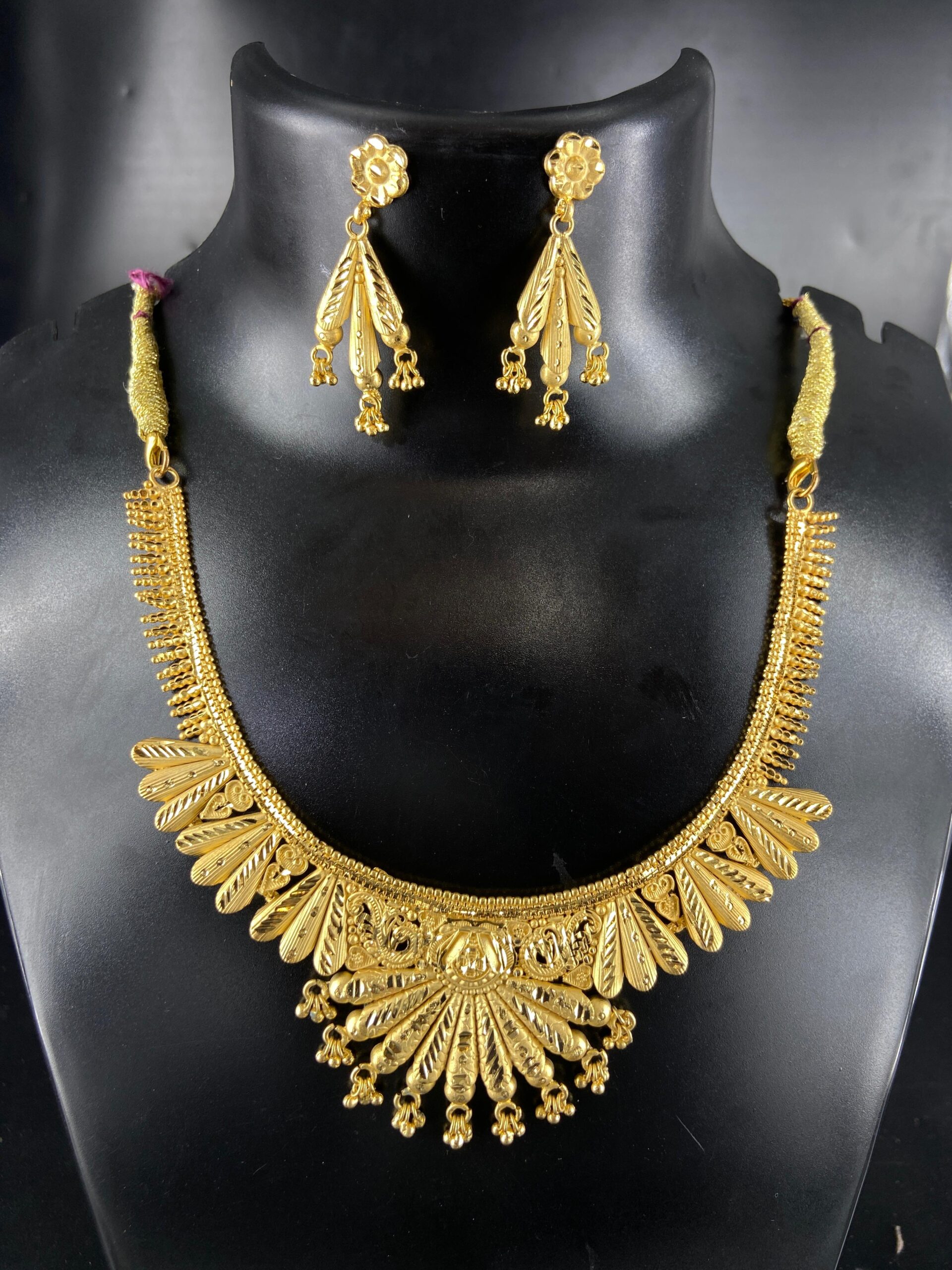 WhatsApp Image 2025-06-18 at 12.31.15 PM (17) FORMING NECKLACE SET - Image 1