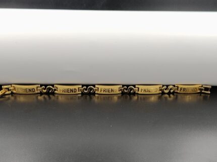 BRACELET